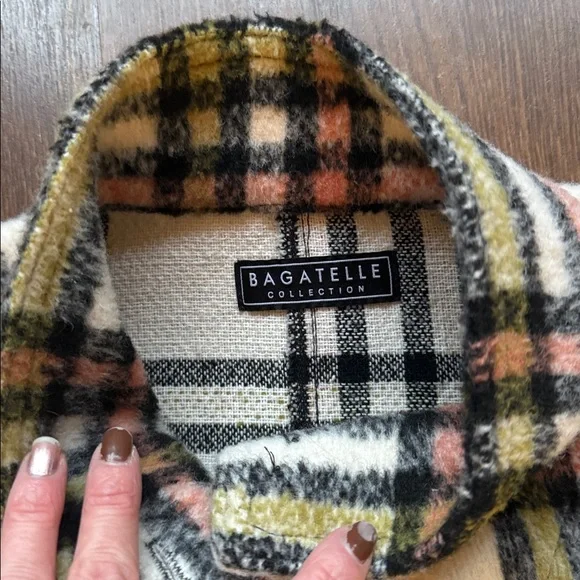 Bagatelle Shacket - Picture 3 of 5